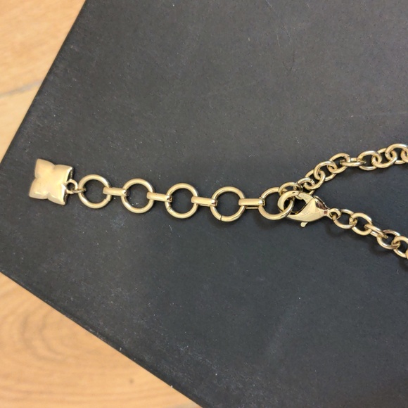 Relisting as a set: BCBG Filagree necklace and earrings gold-colored - Picture 6 of 10